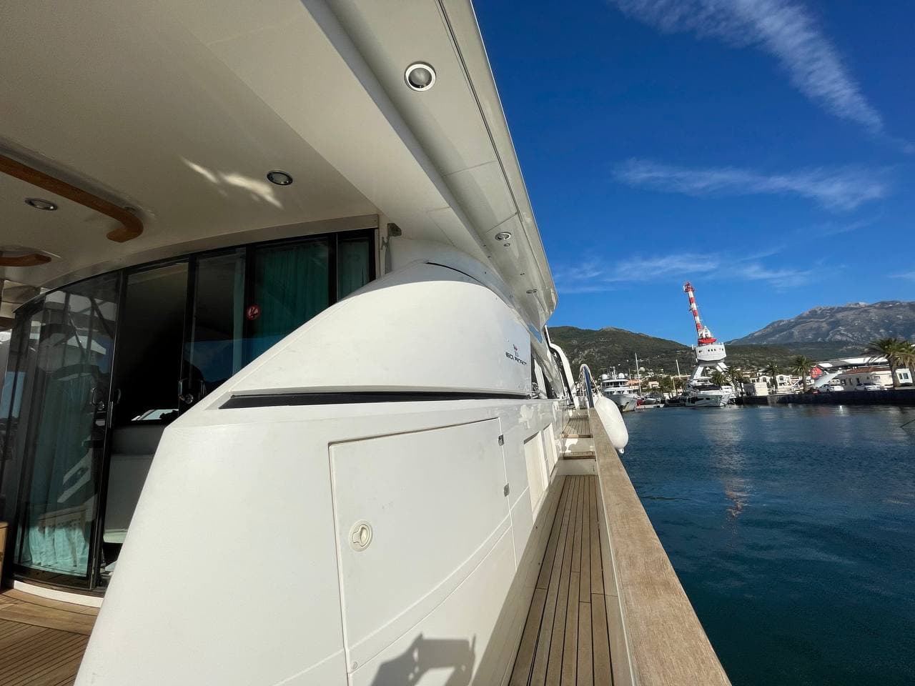 Fairline Squadron 78 view 34