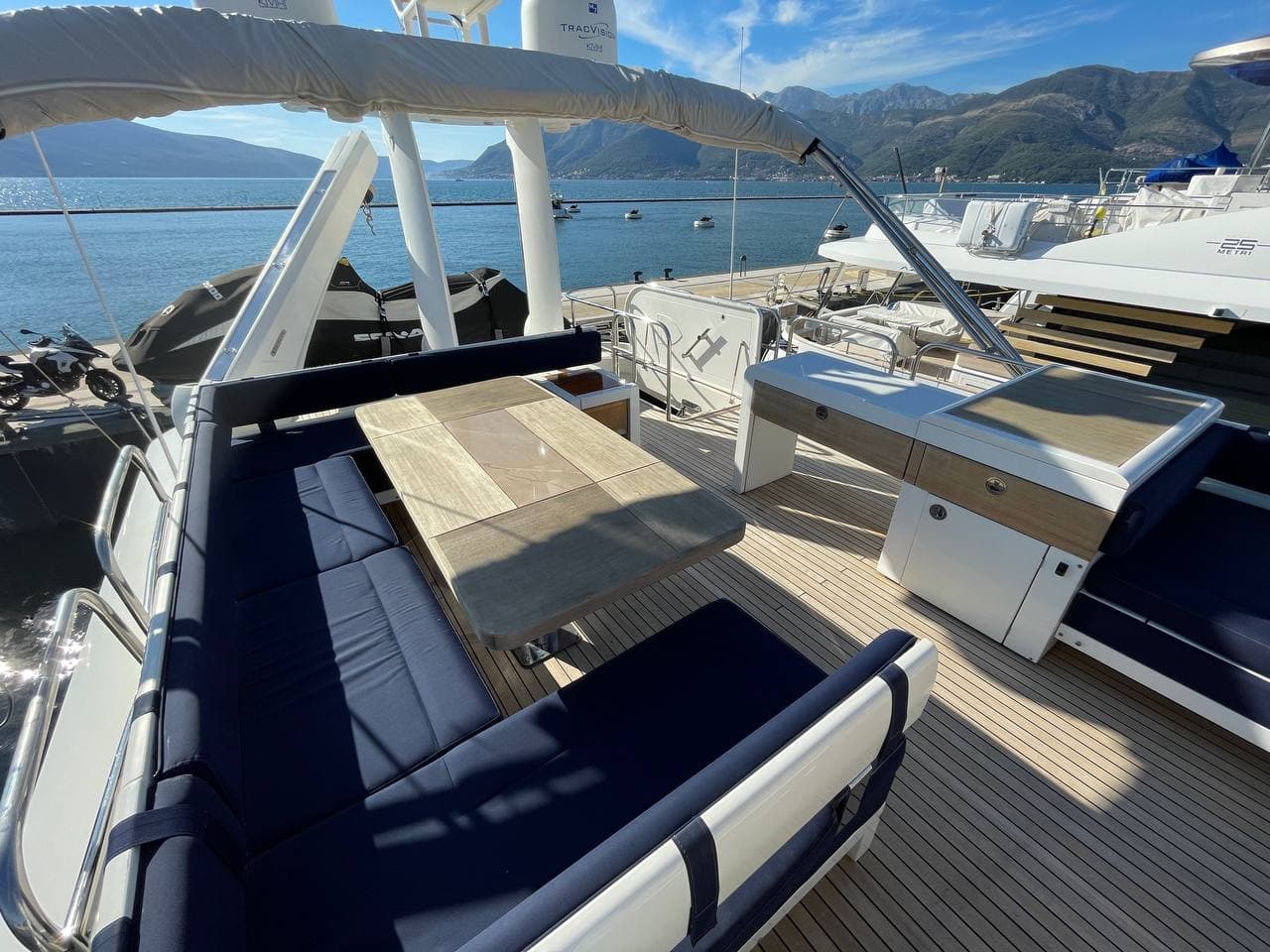 Fairline Squadron 78 view 43