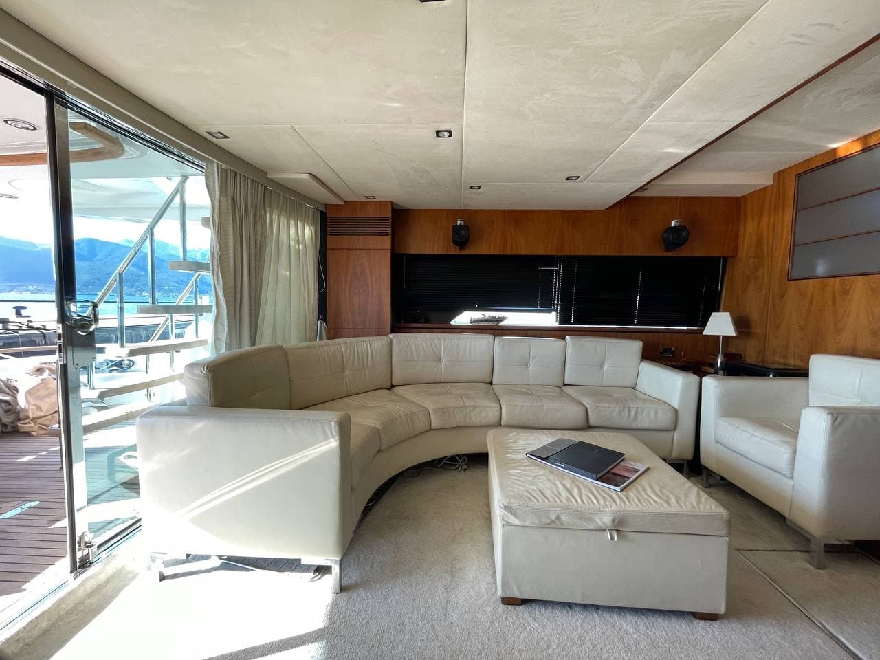 Fairline Squadron 78 view 49