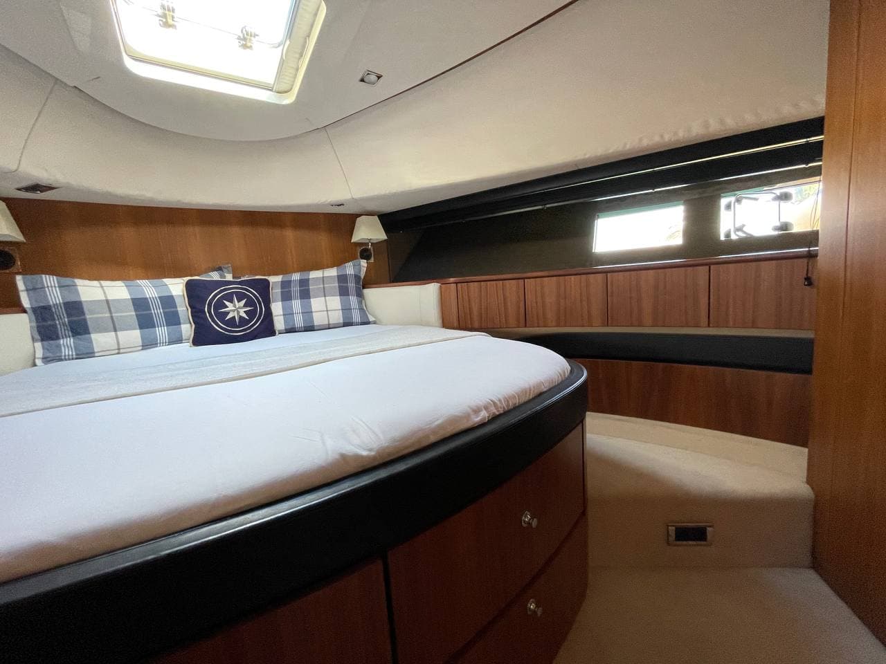 Fairline Squadron 78 view 70