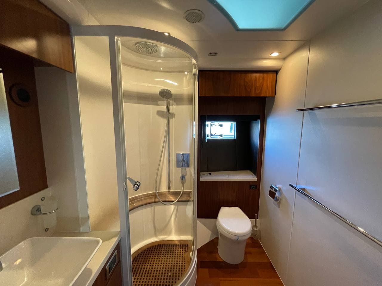 Fairline Squadron 78 view 75