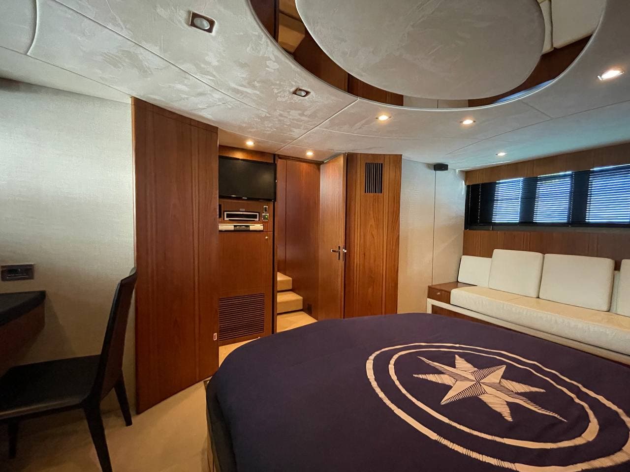 Fairline Squadron 78 view 85