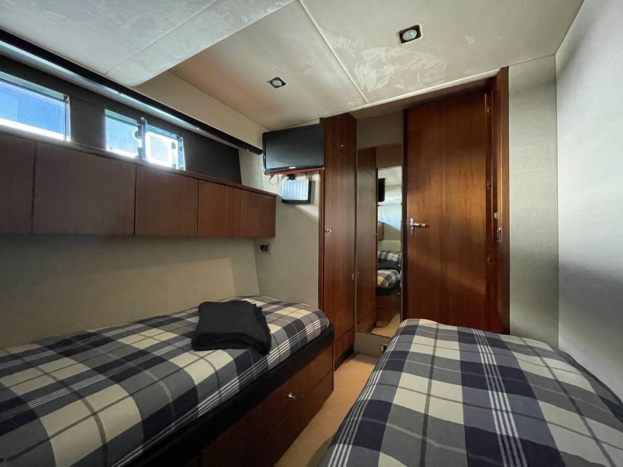 Fairline Squadron 78 view 97