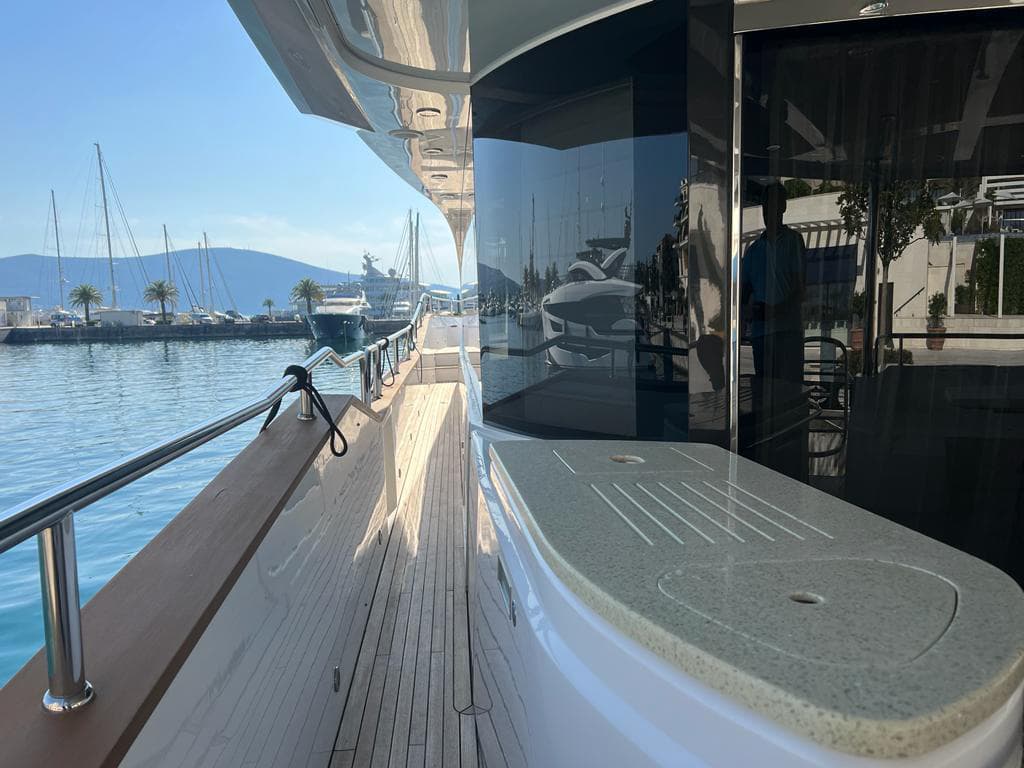 Sunseeker 28M view 6