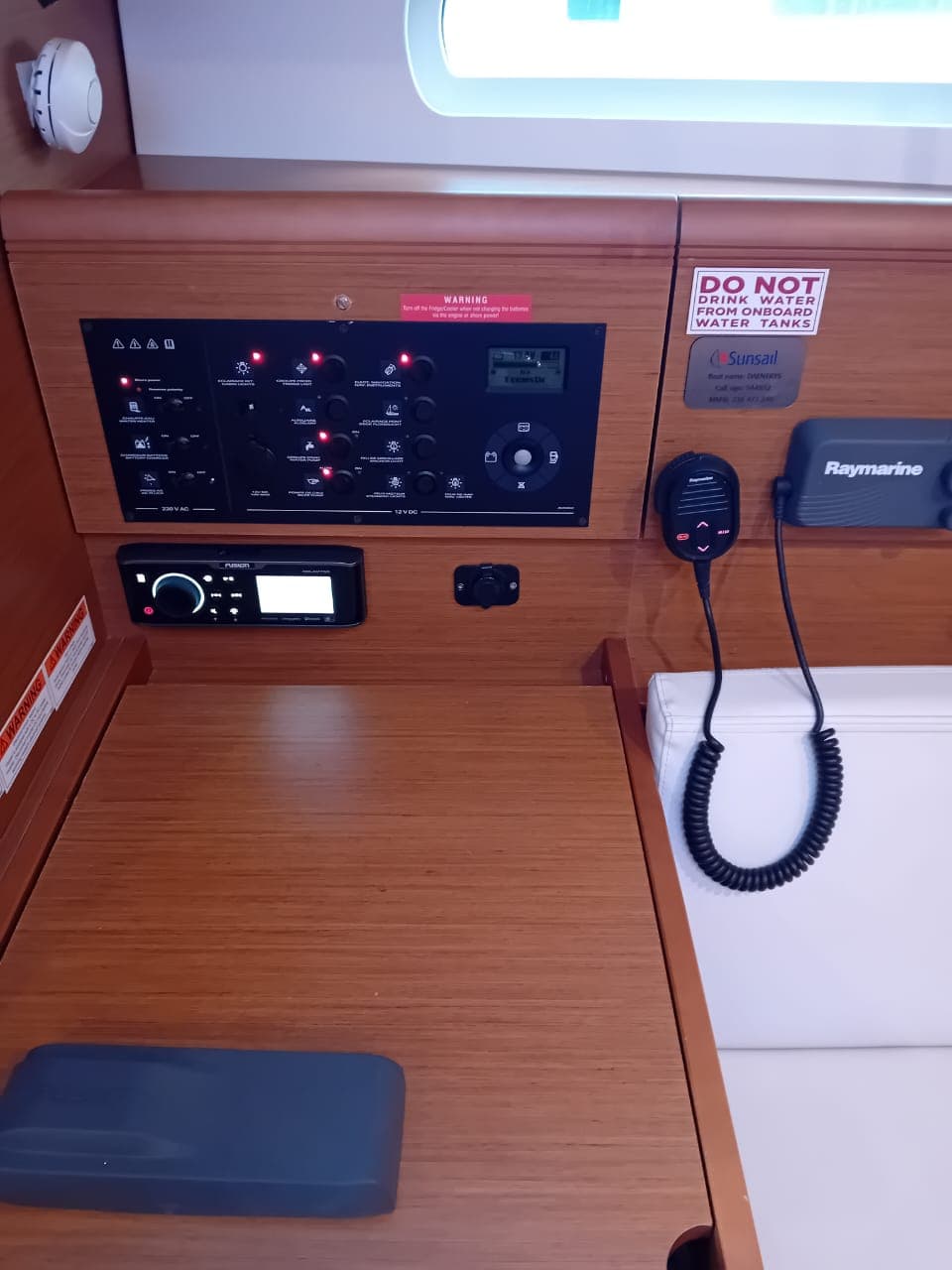 Jeanneau Sun Odyssey 389 view 22