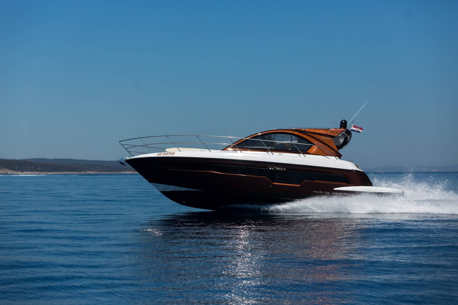 Pearlsea 40 HT Coupe view 2
