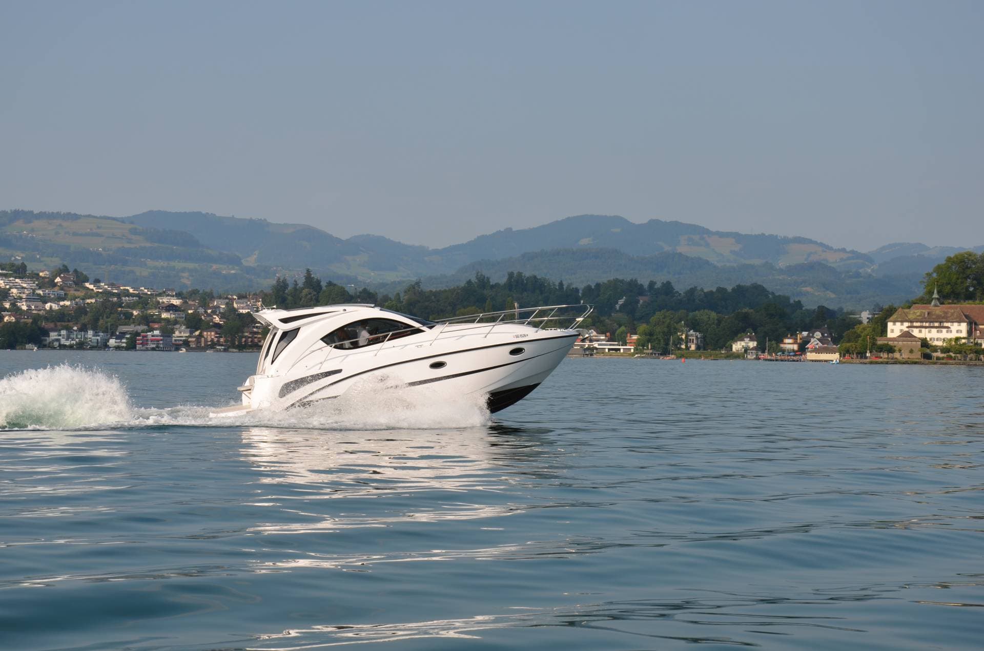 Pearlesea 31 Coupe view 7