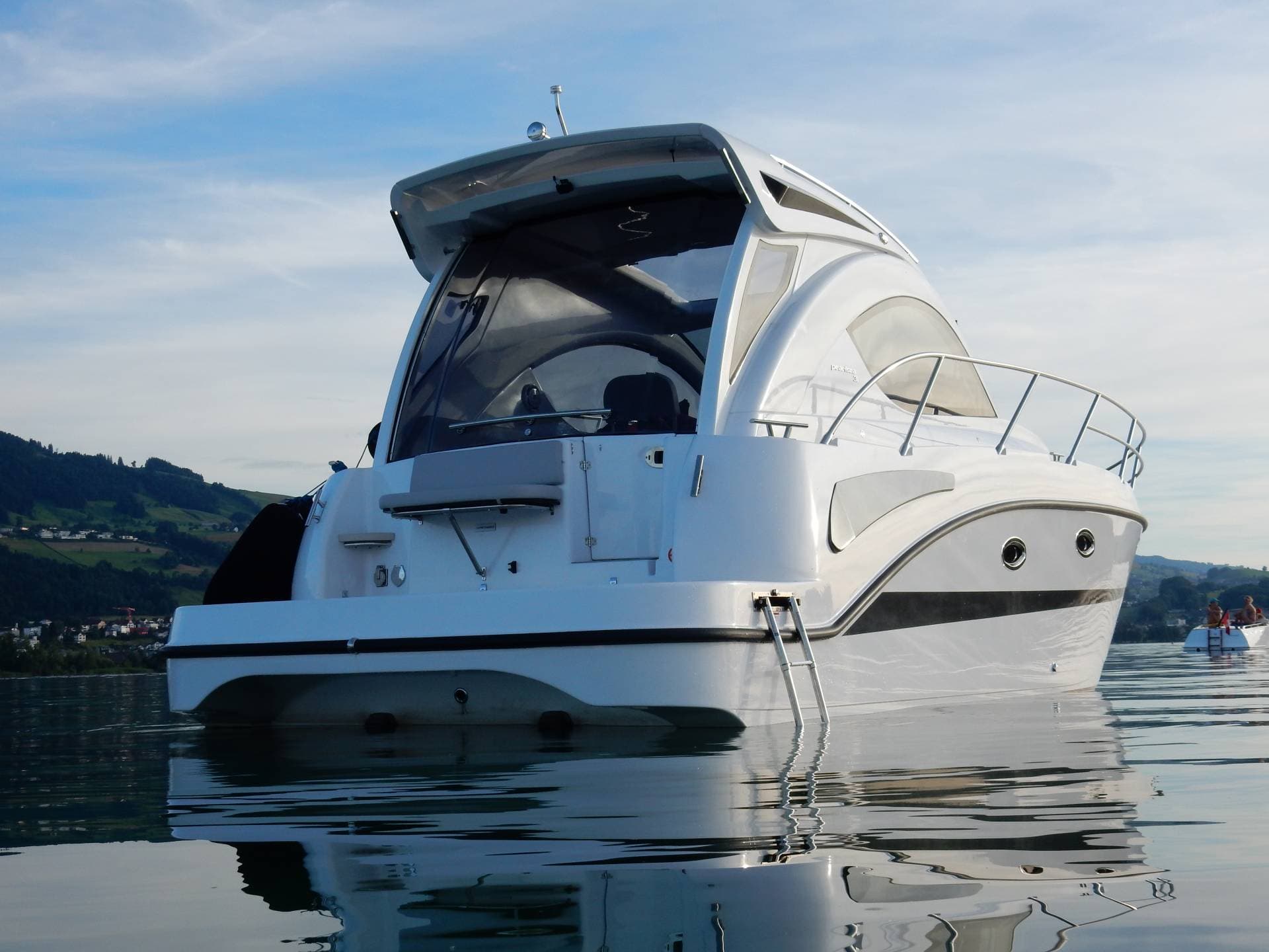 Pearlesea 31 Coupe view 14