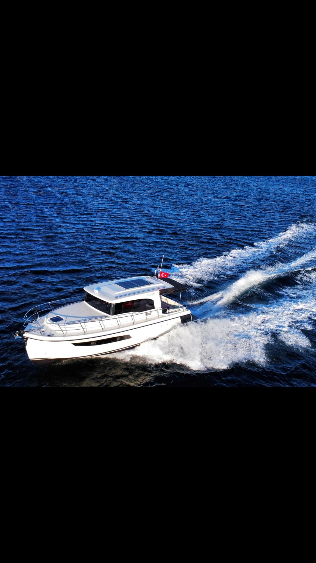 Motor Yacht for Sale – Caletta 37 Cruiser