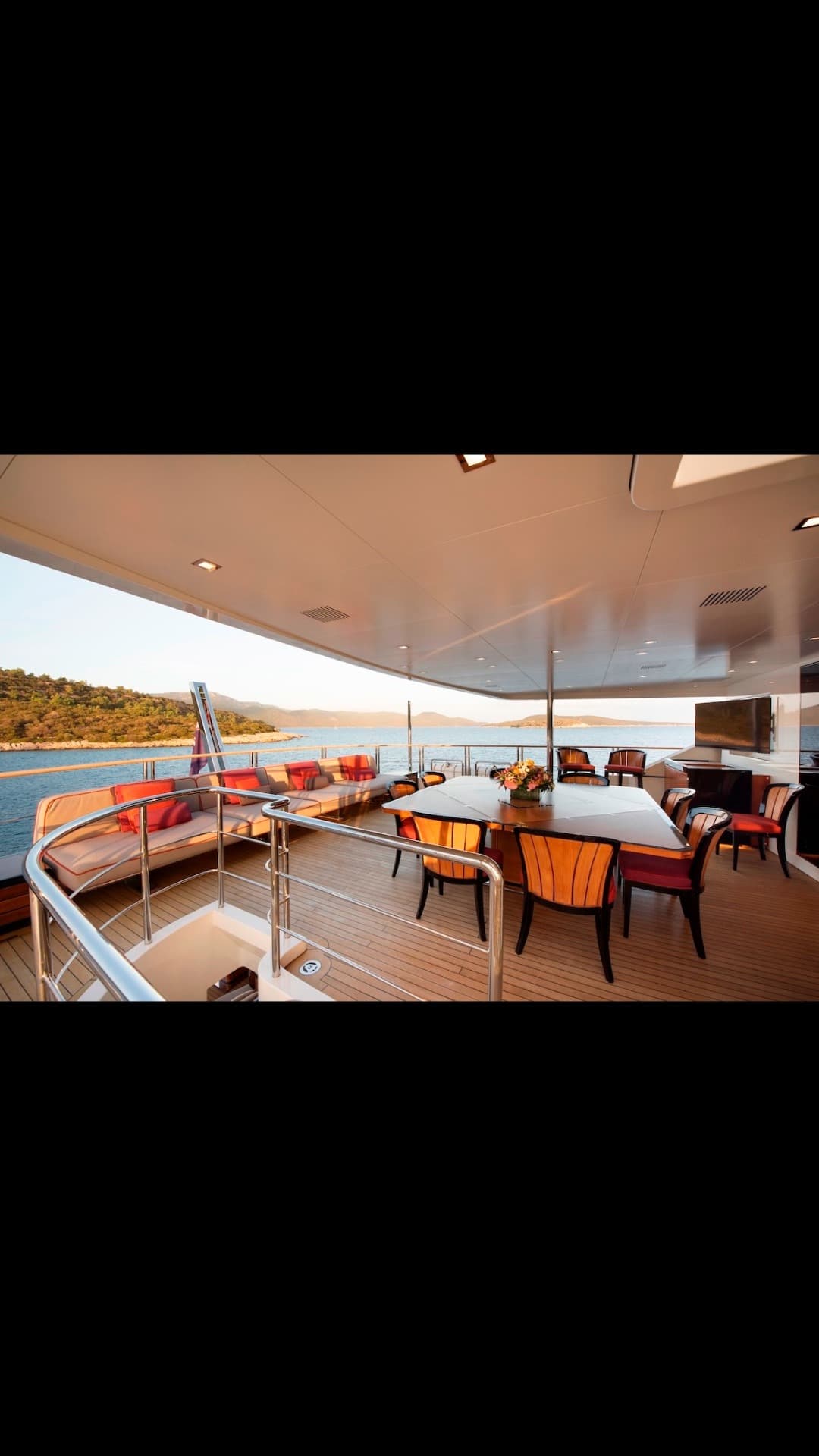 MONDOMARINE SF42 2015 Motor Yacht for Sale view 17