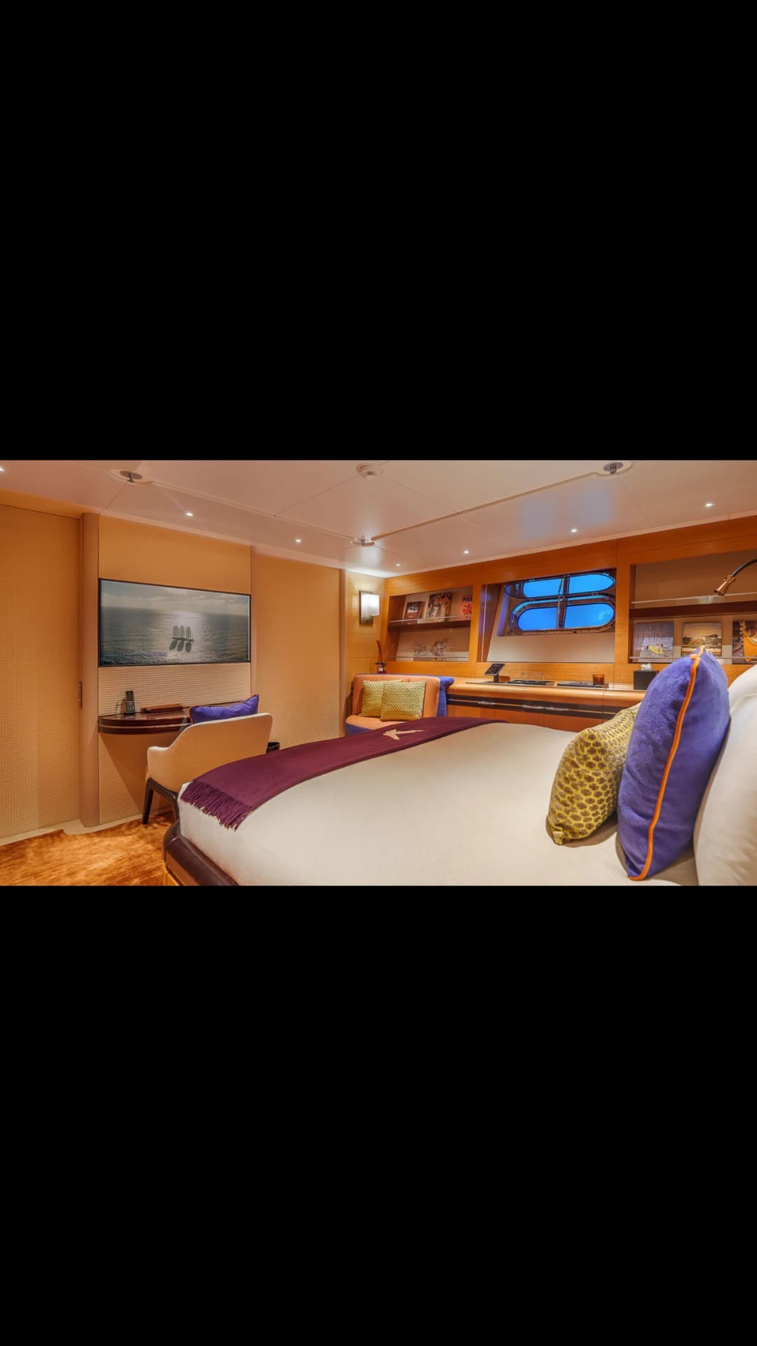 MALTESE FALCON view 36