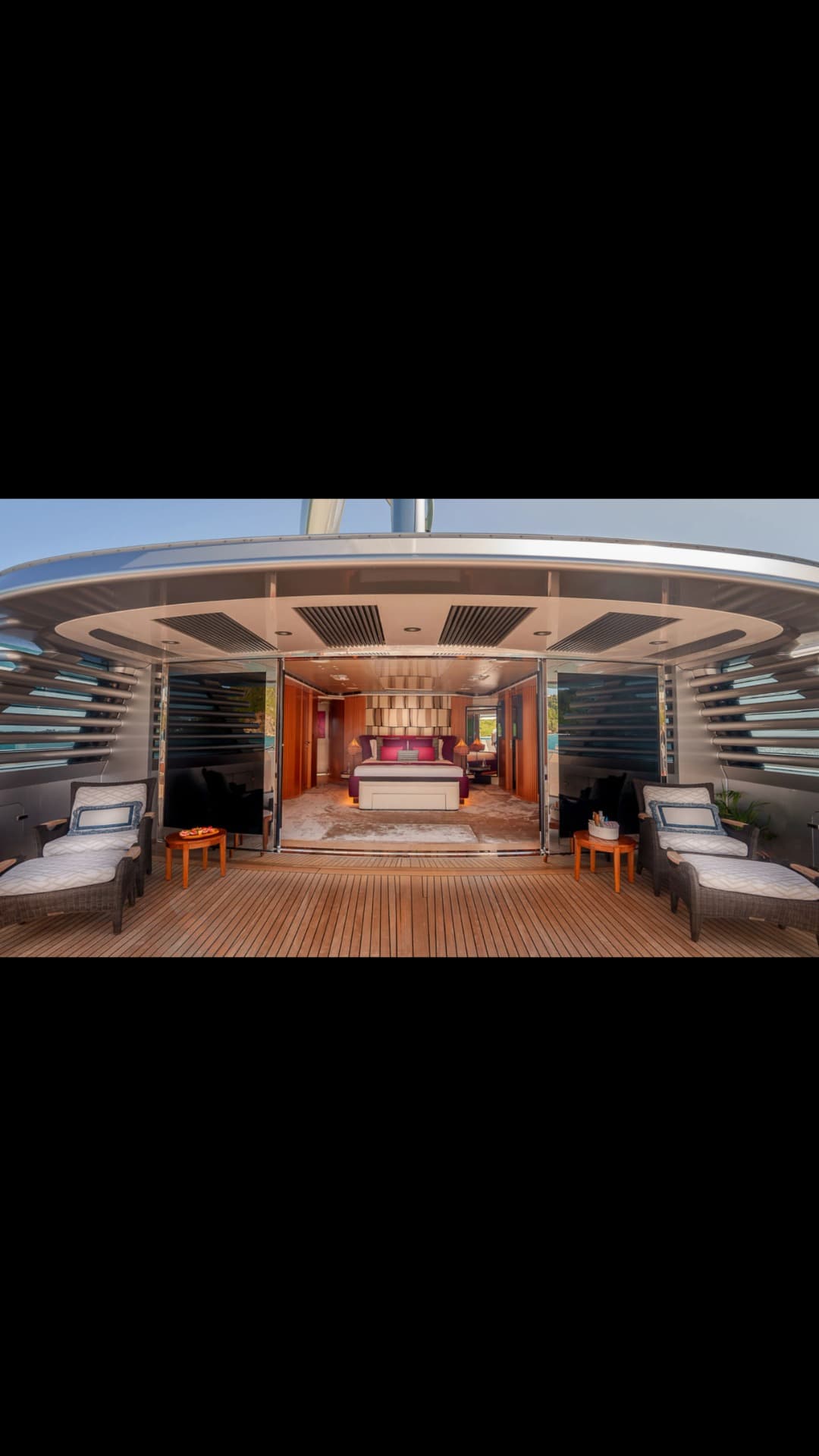 MALTESE FALCON view 16