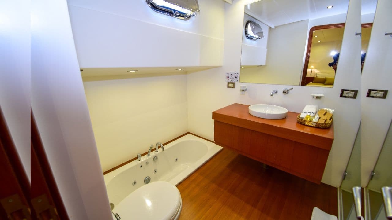 Ubi Bene view 24
