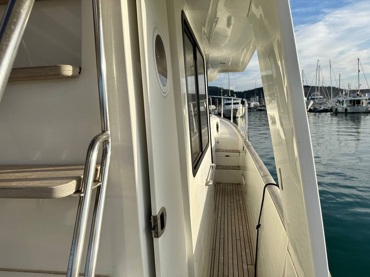 Beneteau Swift Trawler 44 for sale view 11