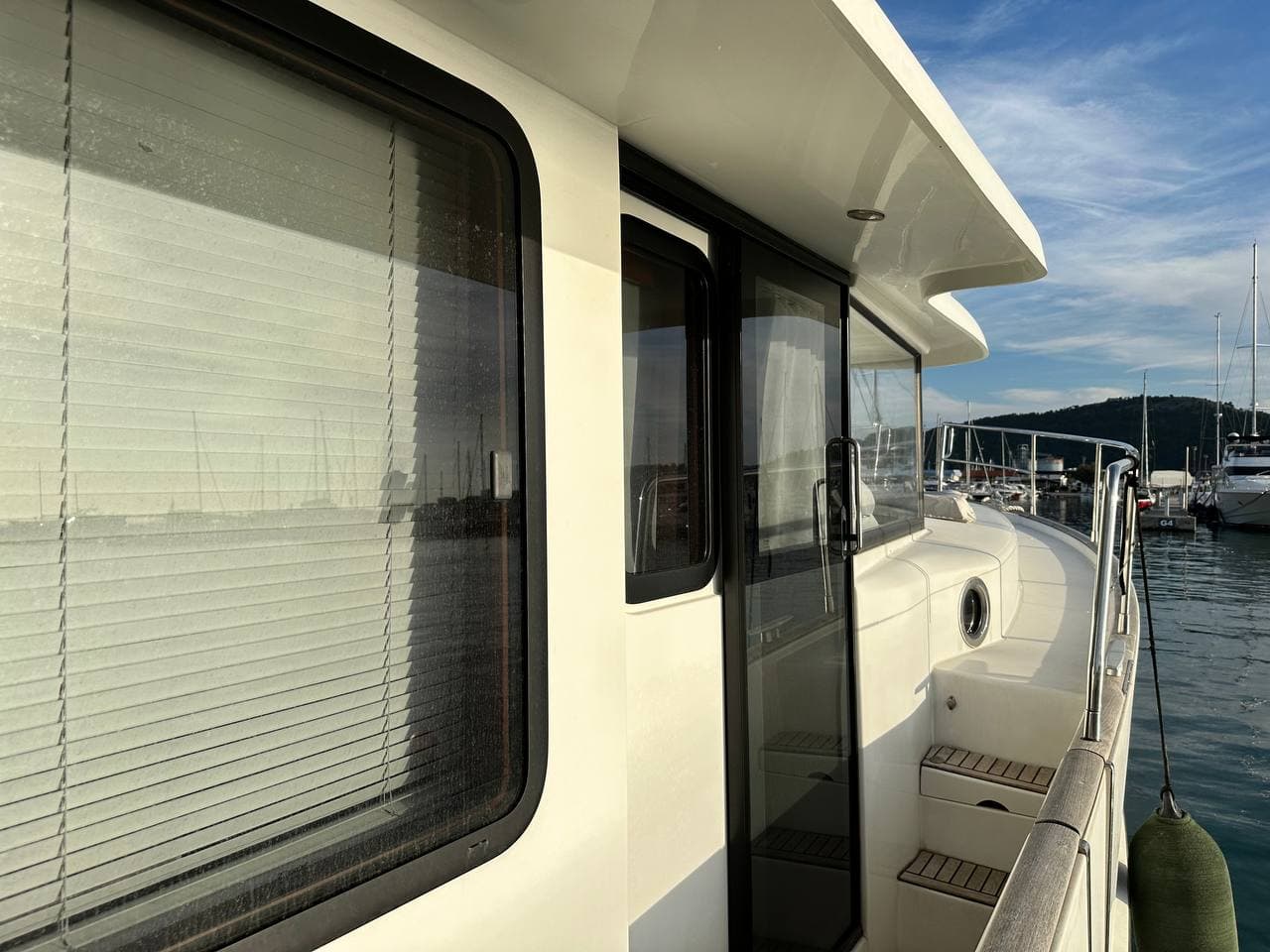 Beneteau Swift Trawler 44 for sale view 12