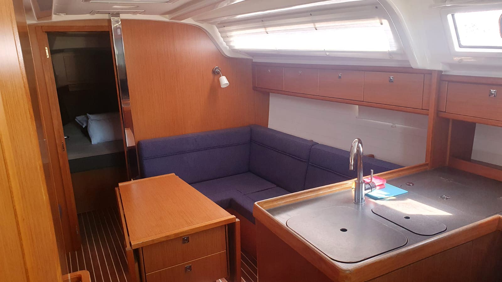 Bavaria Cruiser 37 view 8