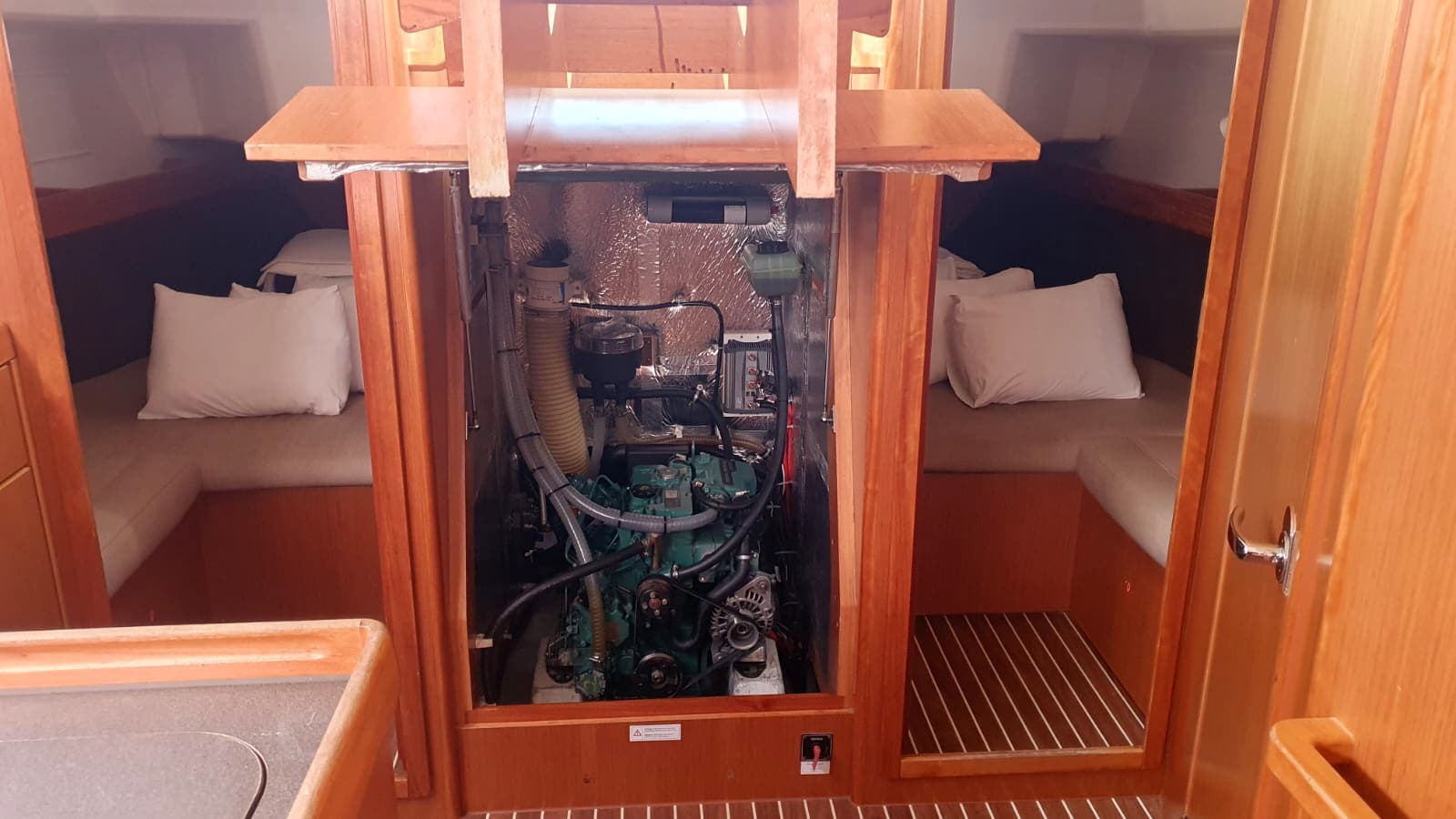Bavaria Cruiser 37 view 12