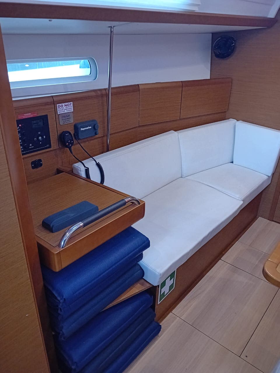 Jeanneau Sun Odyssey 389 view 6
