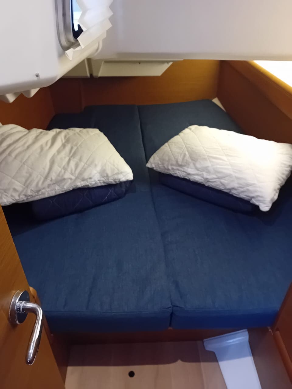 Jeanneau Sun Odyssey 389 view 9
