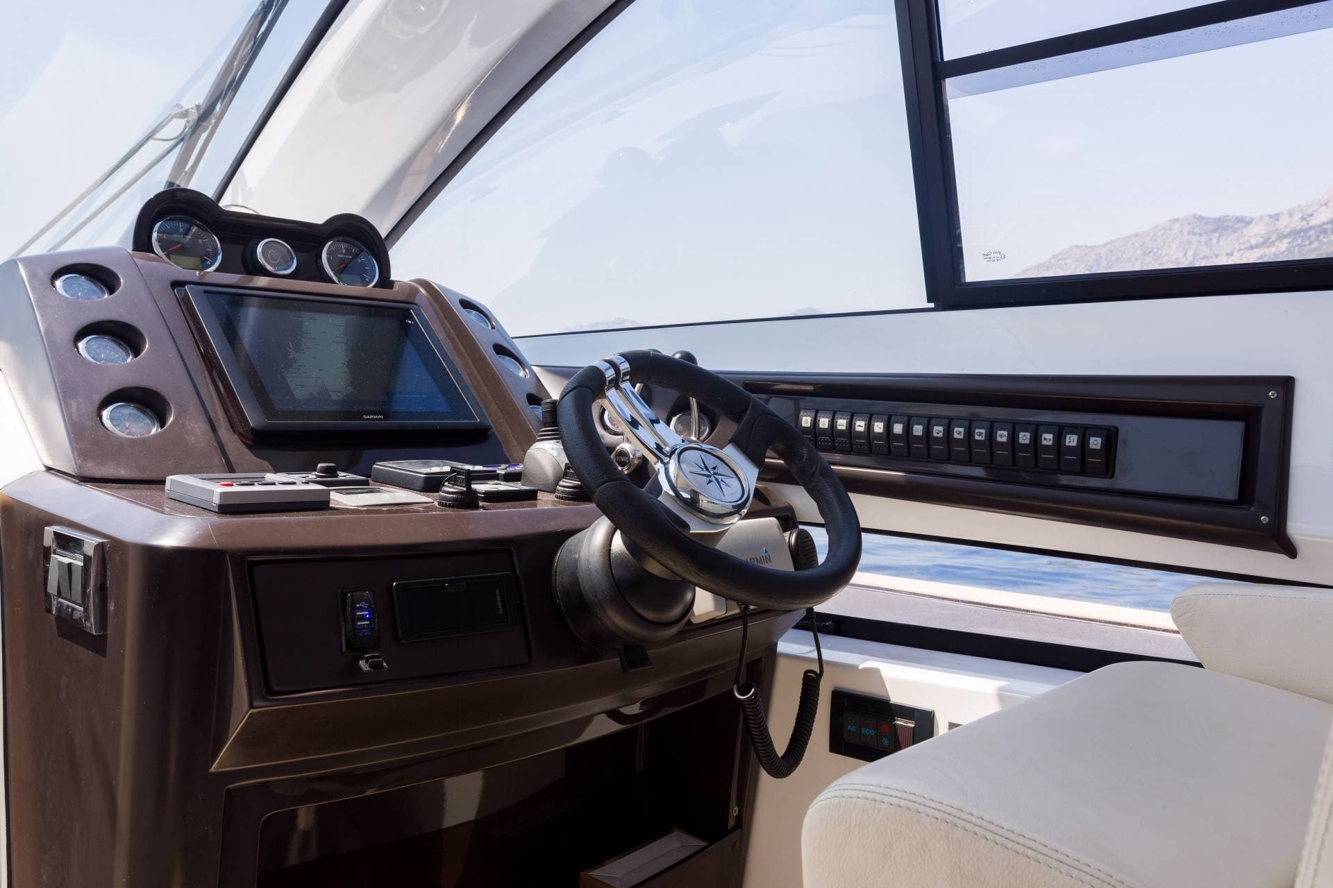 Pearlsea 56 Coupe view 26