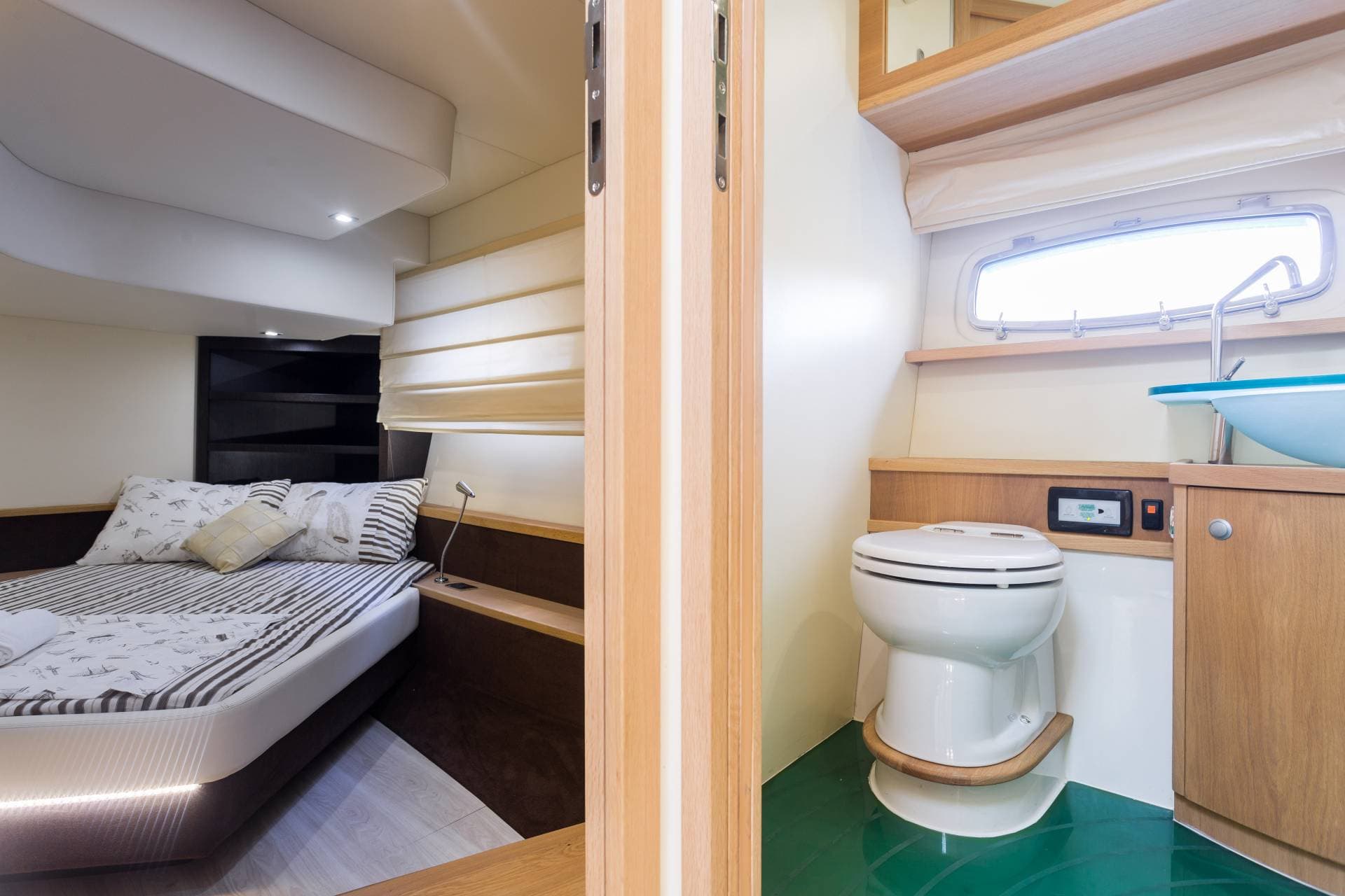 Pearlsea 56 Coupe view 42