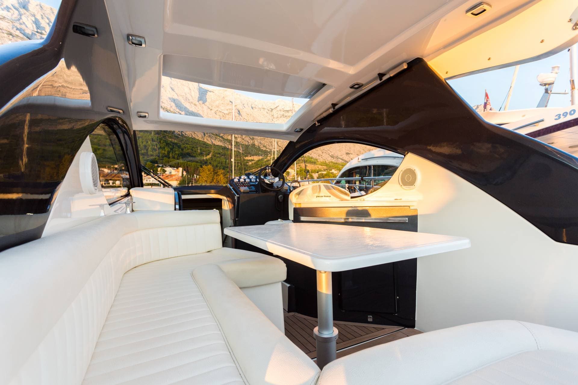 Pearlsea 31 Hard Top view 12
