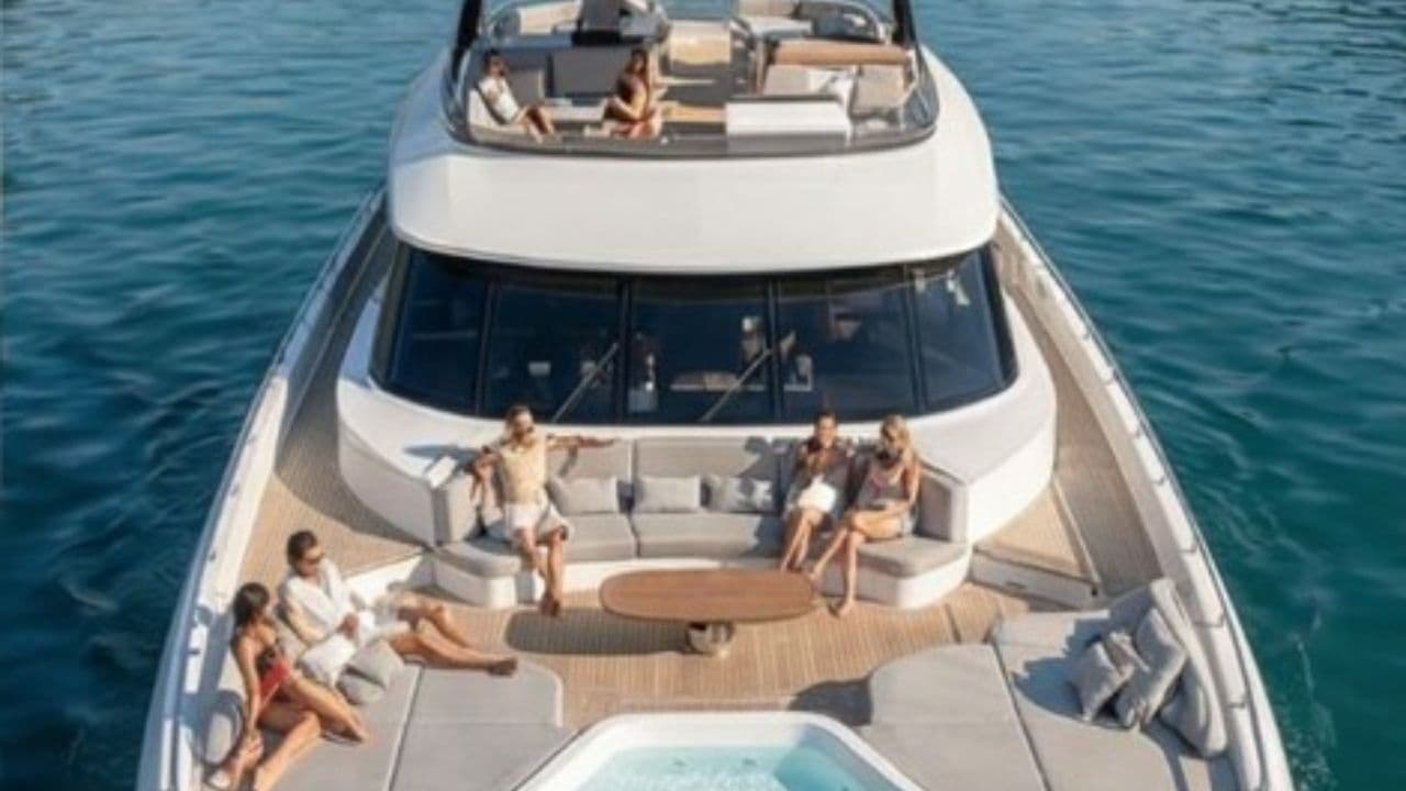 OPC-070 | 24M Luxury Power Catamaran view 11