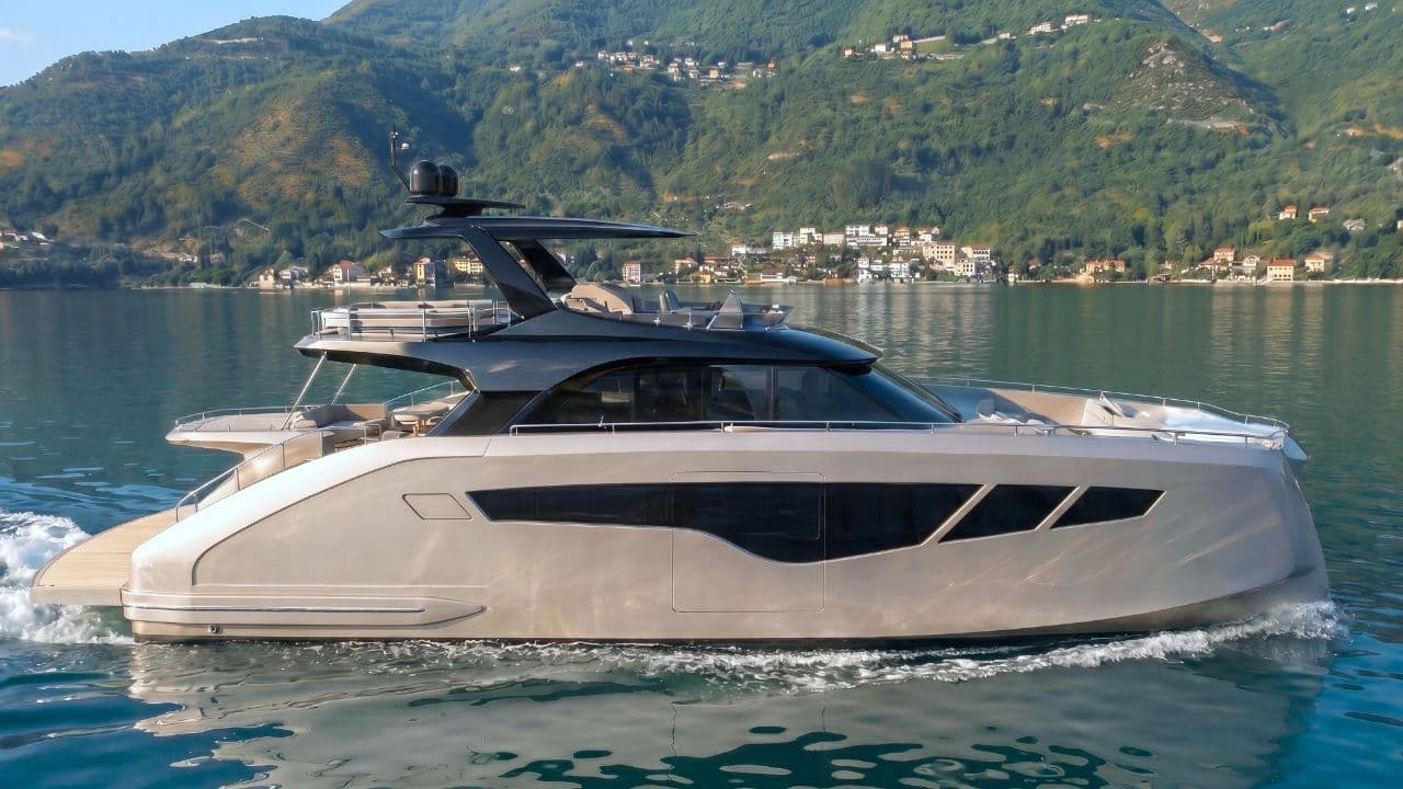 OPC-070 | Luxury Power Catamaran view 2
